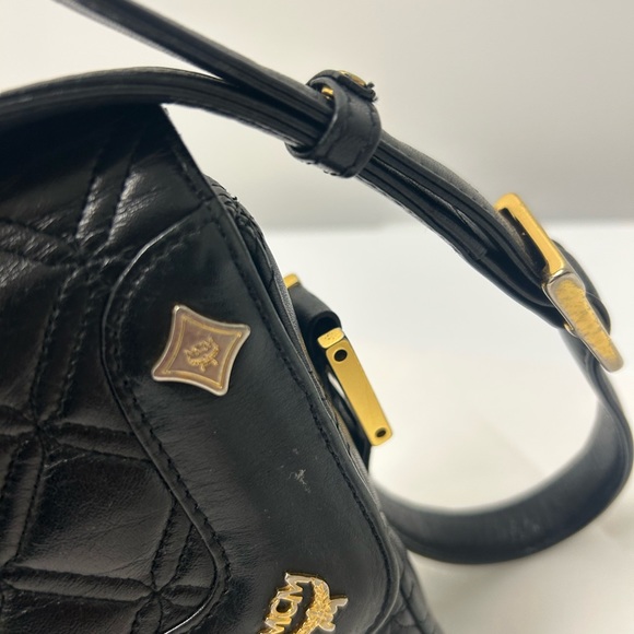 Authentic MCM good condition tarnish in metal hardware - Picture 3 of 12